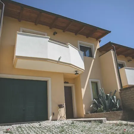 ベッド・アンド・ブレックファスト Malu Citta Sant Angelo Confortevoli E Parcheggio Gratuito